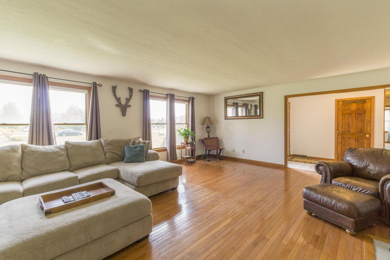 8145 Dustin Road Galena, OH 43021 - Photo 10 of 59 Gallery Image 10