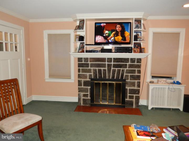 156 Shelbourne Road Havertown, PA 19083 - Photo 4 of 11