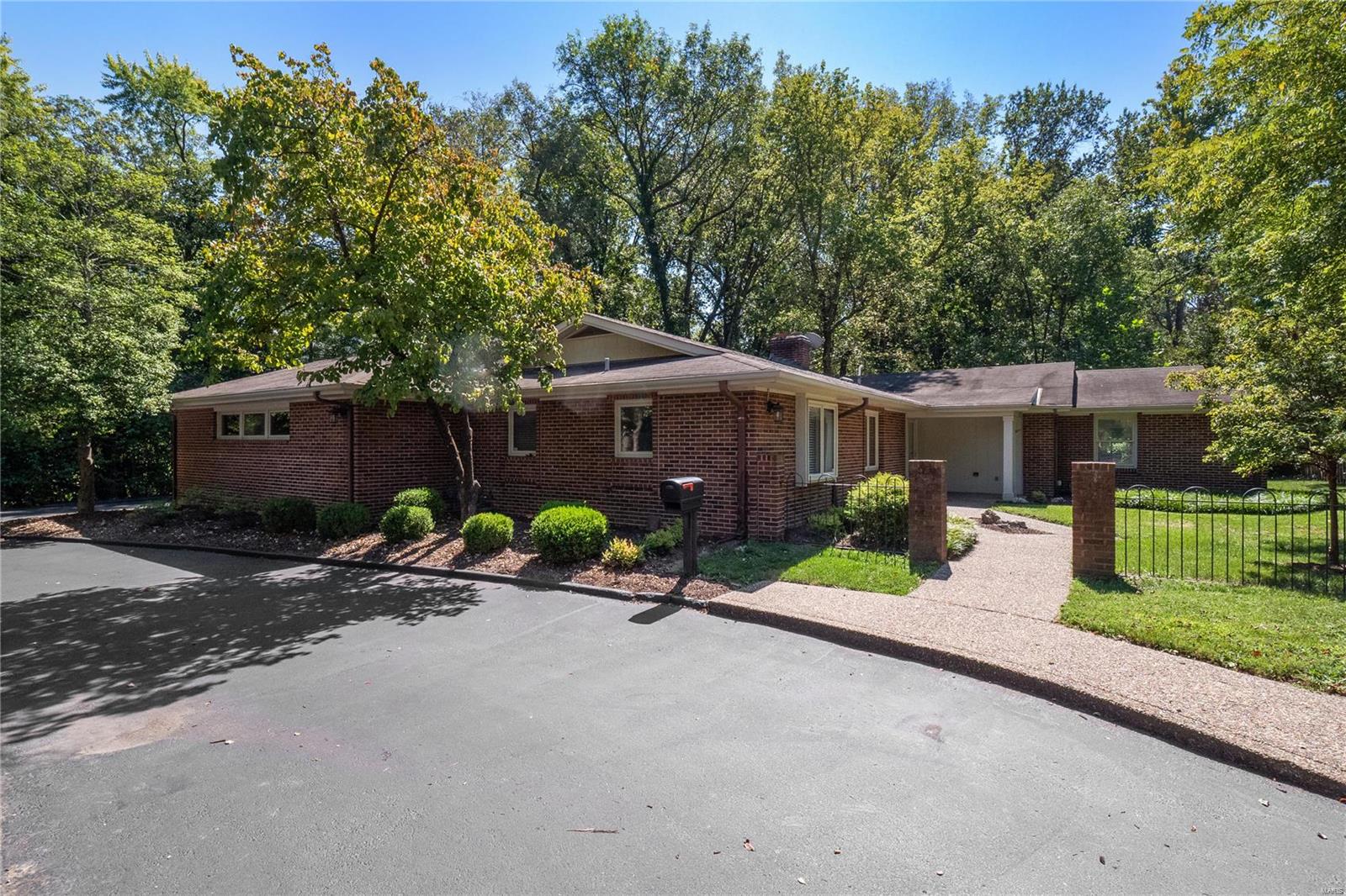 10212 Clayton Road Ladue, MO 63124 - Photo 1 of 58 Gallery Image 1
