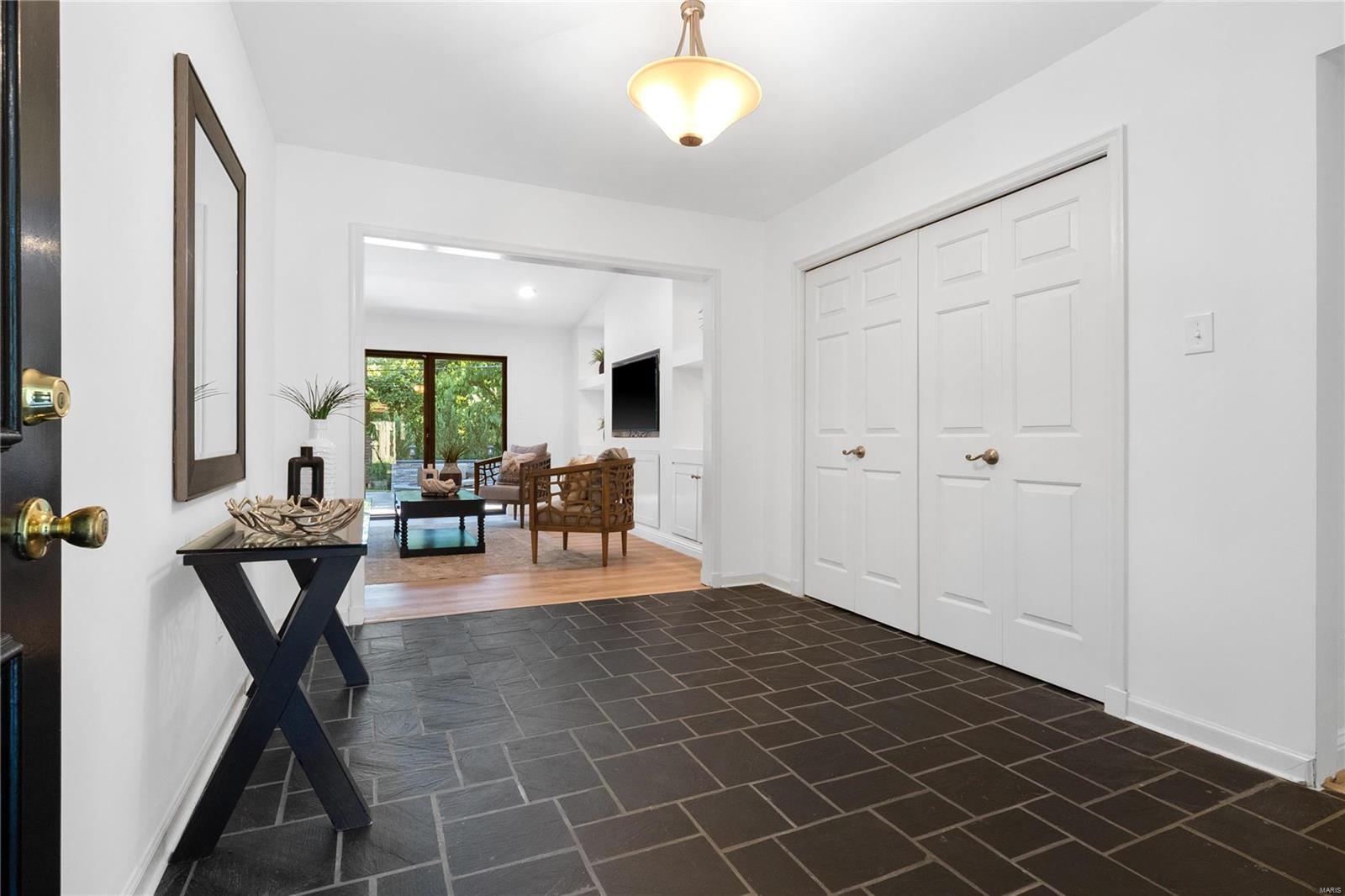 10212 Clayton Road Ladue, MO 63124 - Photo 2 of 58 Gallery Image 2