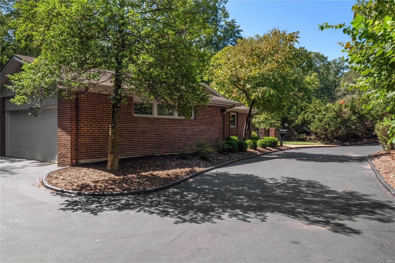 10212 Clayton Road Ladue, MO 63124 - Photo 53 of 58 Gallery Image 53
