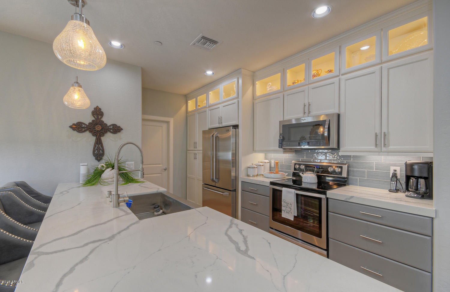 3935 East Rough Rider Road, Unit 1284 Phoenix, AZ 85050 - Photo 7 of 21 3935 E Rough Rider Rd Unit-large-008-5-K