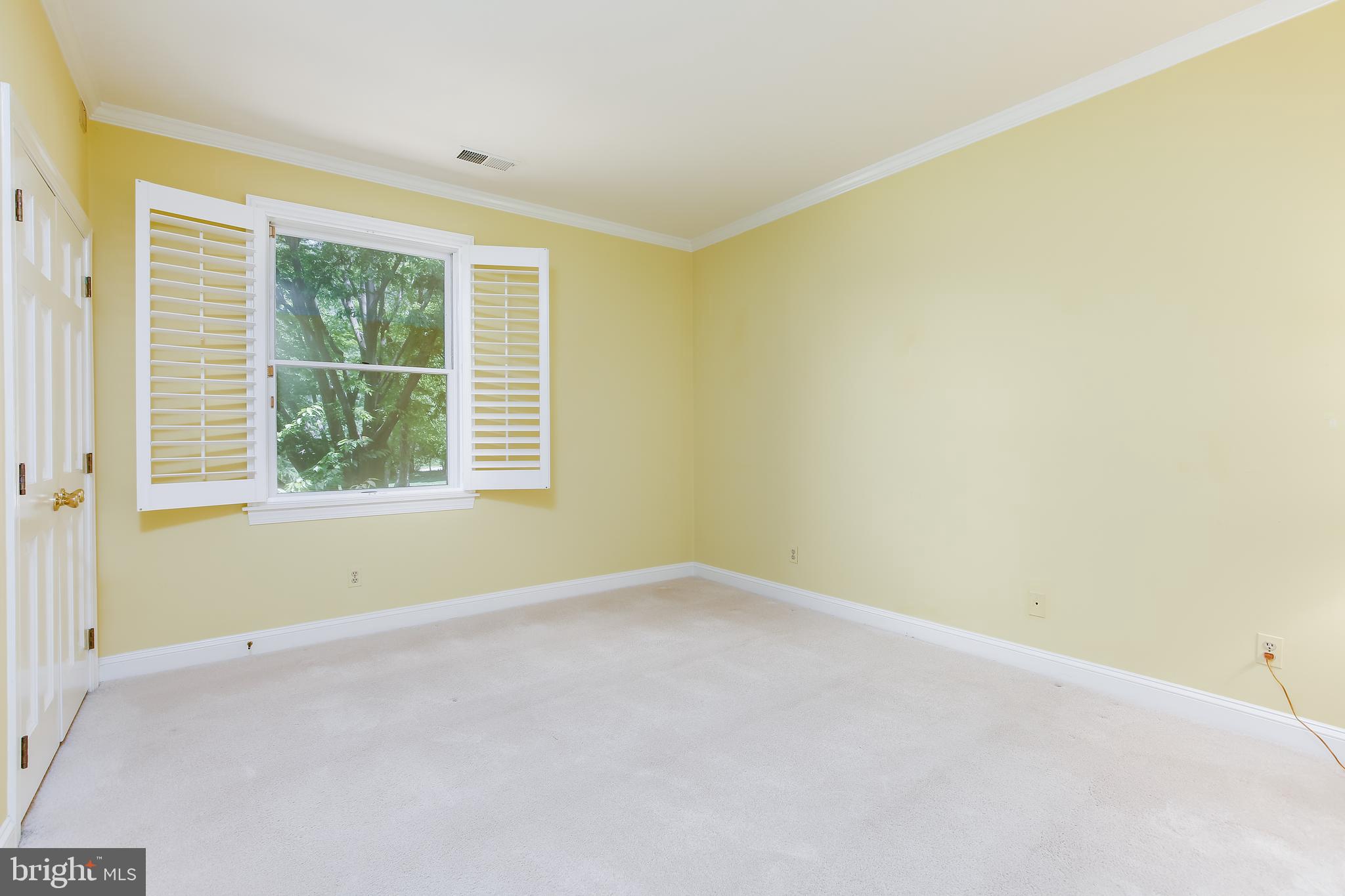 9 Devon Hill Road, Unit B3 Baltimore, MD 21210 - Photo 25 of 44 Second bedroom has plantation shutters