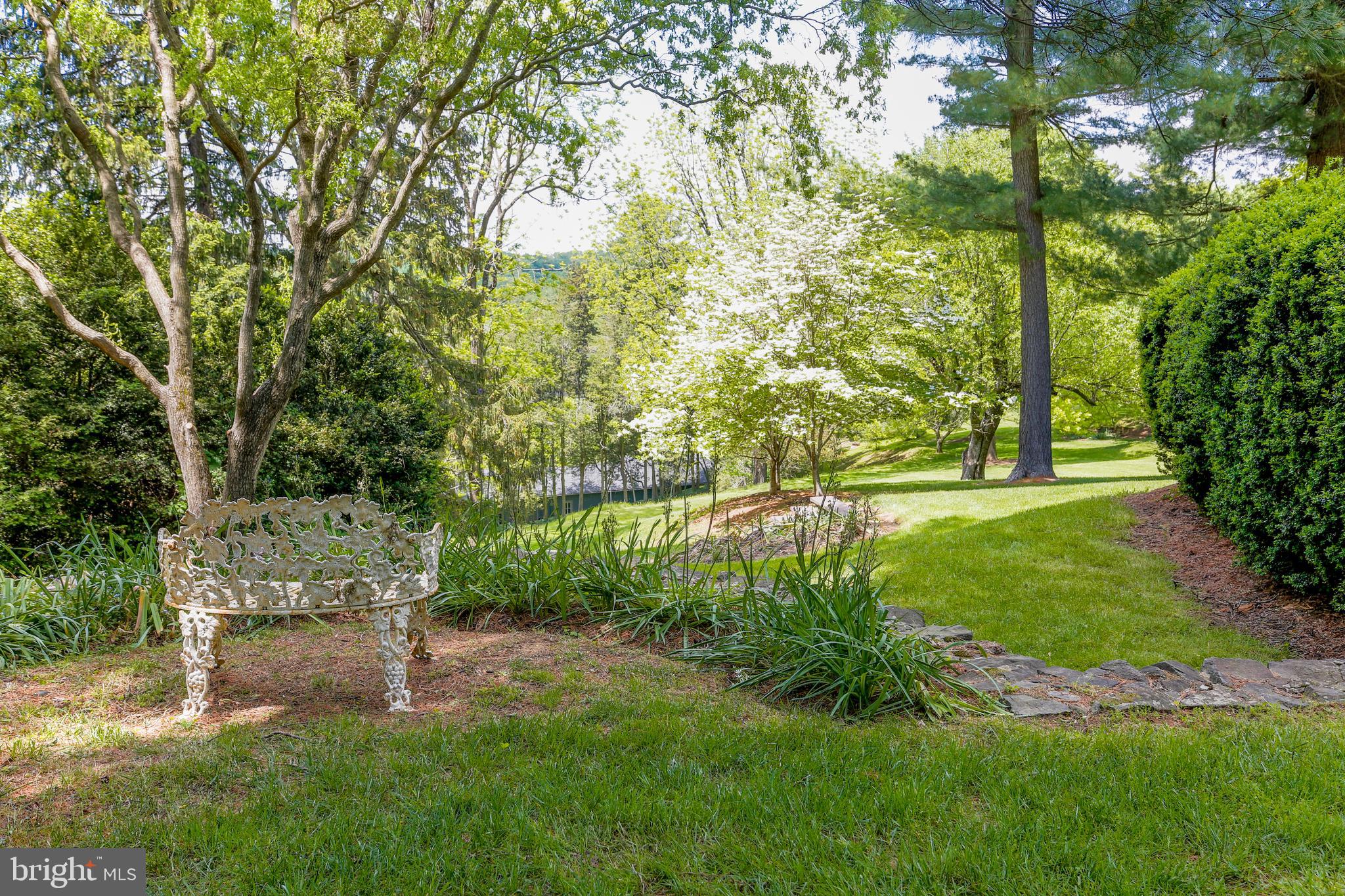 9 Devon Hill Road, Unit B3 Baltimore, MD 21210 - Photo 36 of 44 Many private areas to relax