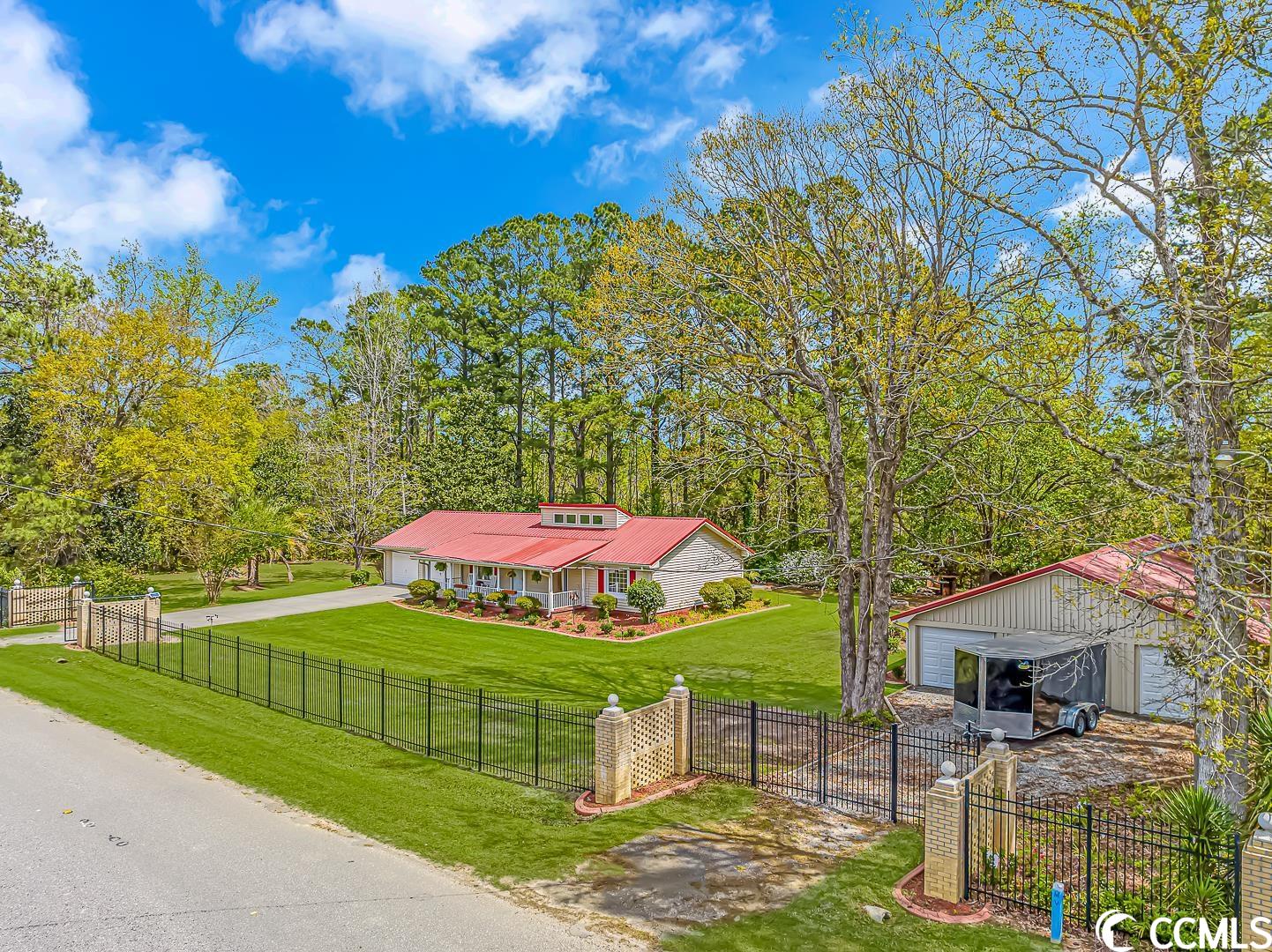 1506 Loop Circle Longs, SC 29568 - Photo 4 of 32