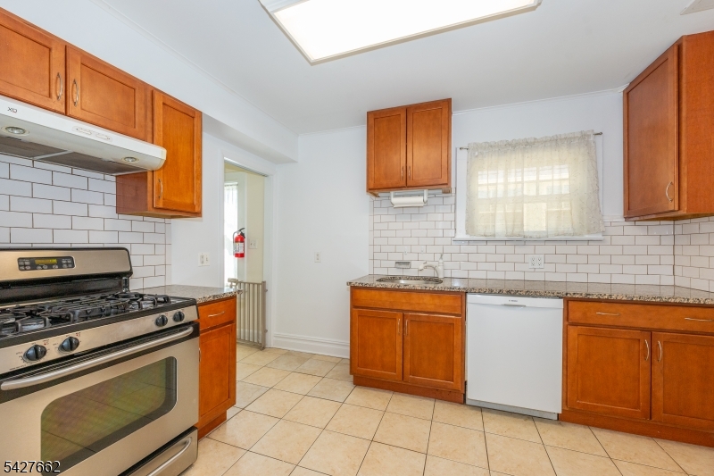 200 Valley Road, Unit 2 Montclair, NJ 07042 - Photo 15 of 36