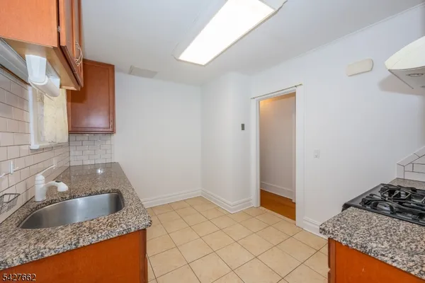 $4,350 | 200 Valley Road, Unit 2, Montclair, NJ 07042
