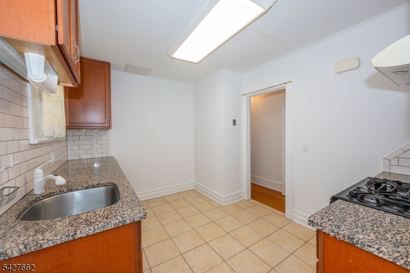 200 Valley Road, Unit 2 Montclair, NJ 07042 - Photo 16 of 36