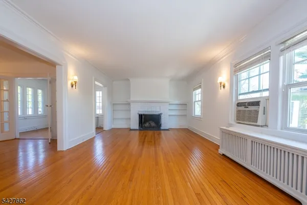 $4,350 | 200 Valley Road, Unit 2, Montclair, NJ 07042