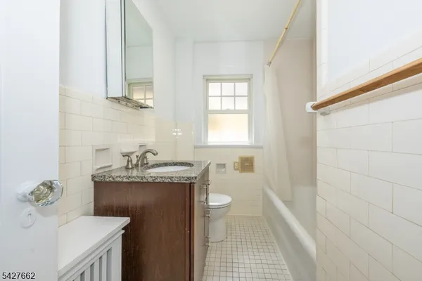 $4,350 | 200 Valley Road, Unit 2, Montclair, NJ 07042