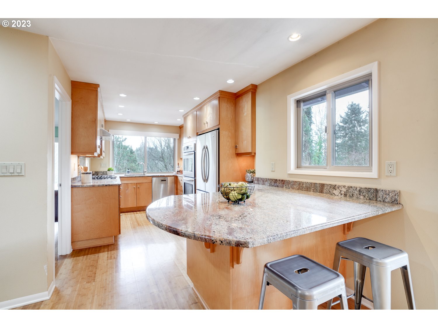 3020 Southwest Raleighview Drive Portland, OR 97225 - Photo 8 of 32 Gallery Image 8