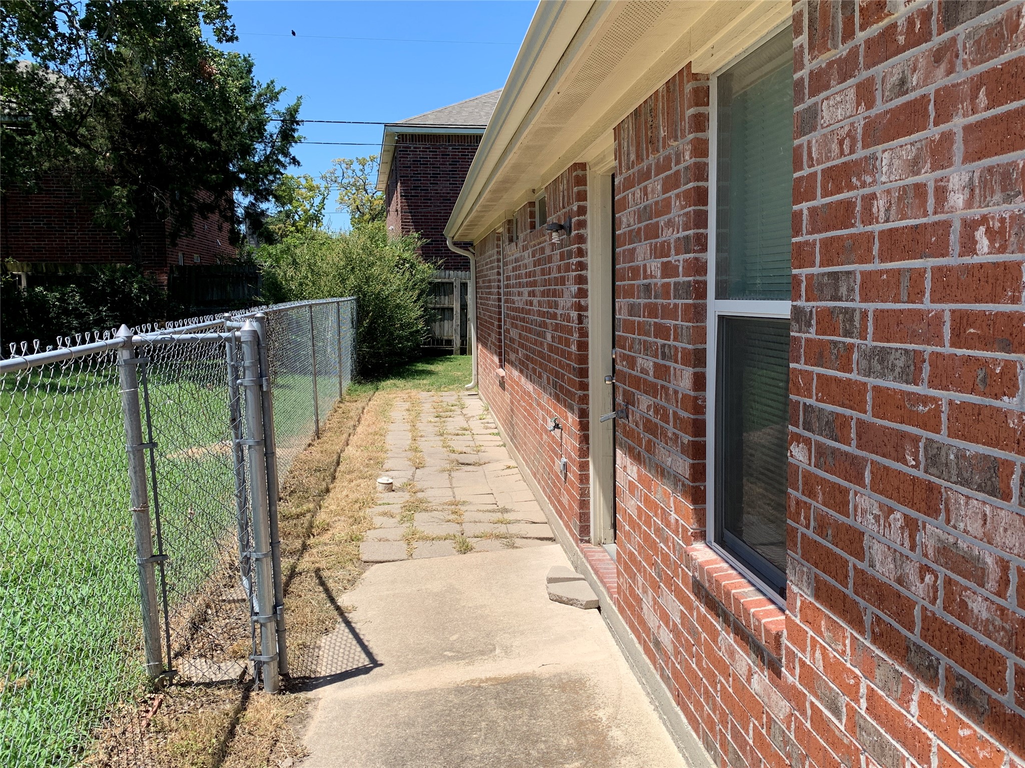 3902 Aspen Street Bryan, TX 77801 - Photo 3 of 22