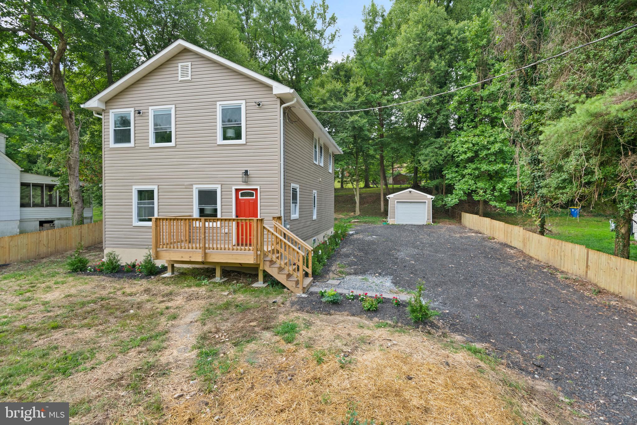 6415 Woodland Road Morningside, MD 20746 - Photo 2 of 35