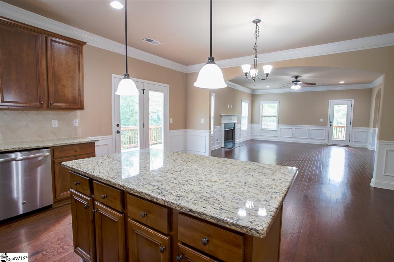 42 Alexander Manor Way Simpsonville, SC 29680 - Photo 5 of 33 Gallery Image 5