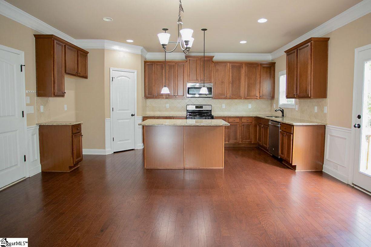42 Alexander Manor Way Simpsonville, SC 29680 - Photo 6 of 33 Gallery Image 6