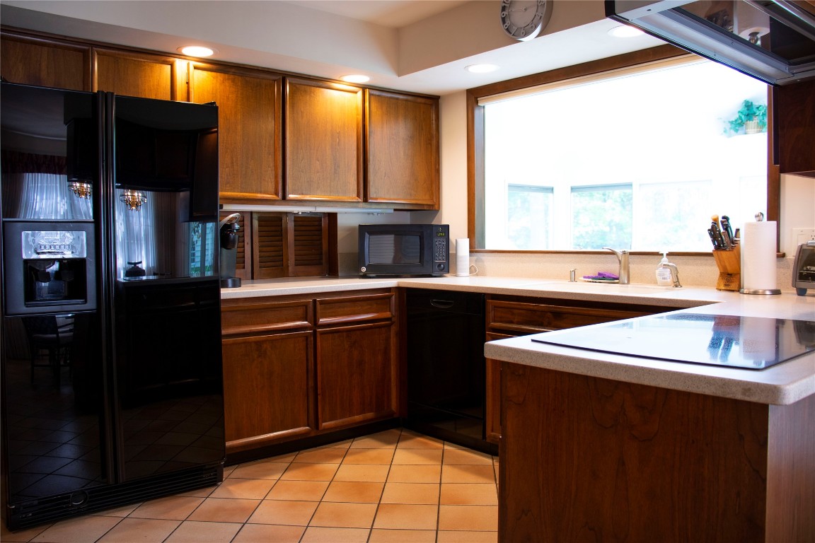 601 Midvale Road Vestal, NY 13850 - Photo 25 of 40 Gallery Image 25