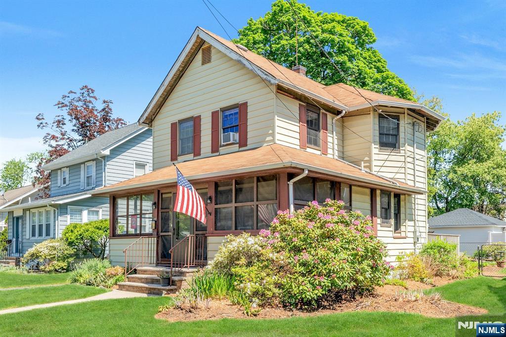 52 Terrace Avenue Rochelle Park, NJ 07662 - Photo 3 of 34