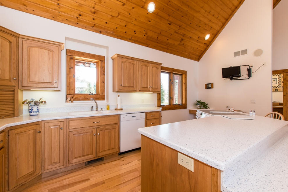 10852 South Enzian Road Delton, MI 49046 - Photo 11 of 75 DSC_5496
