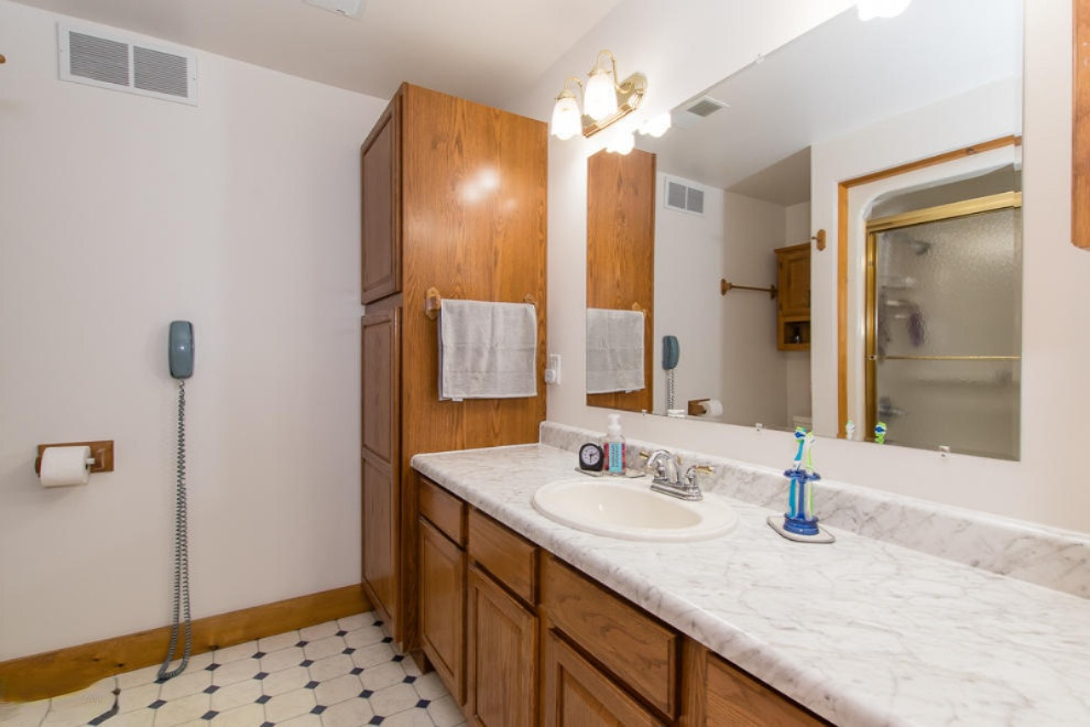 10852 South Enzian Road Delton, MI 49046 - Photo 36 of 75 DSC_5561