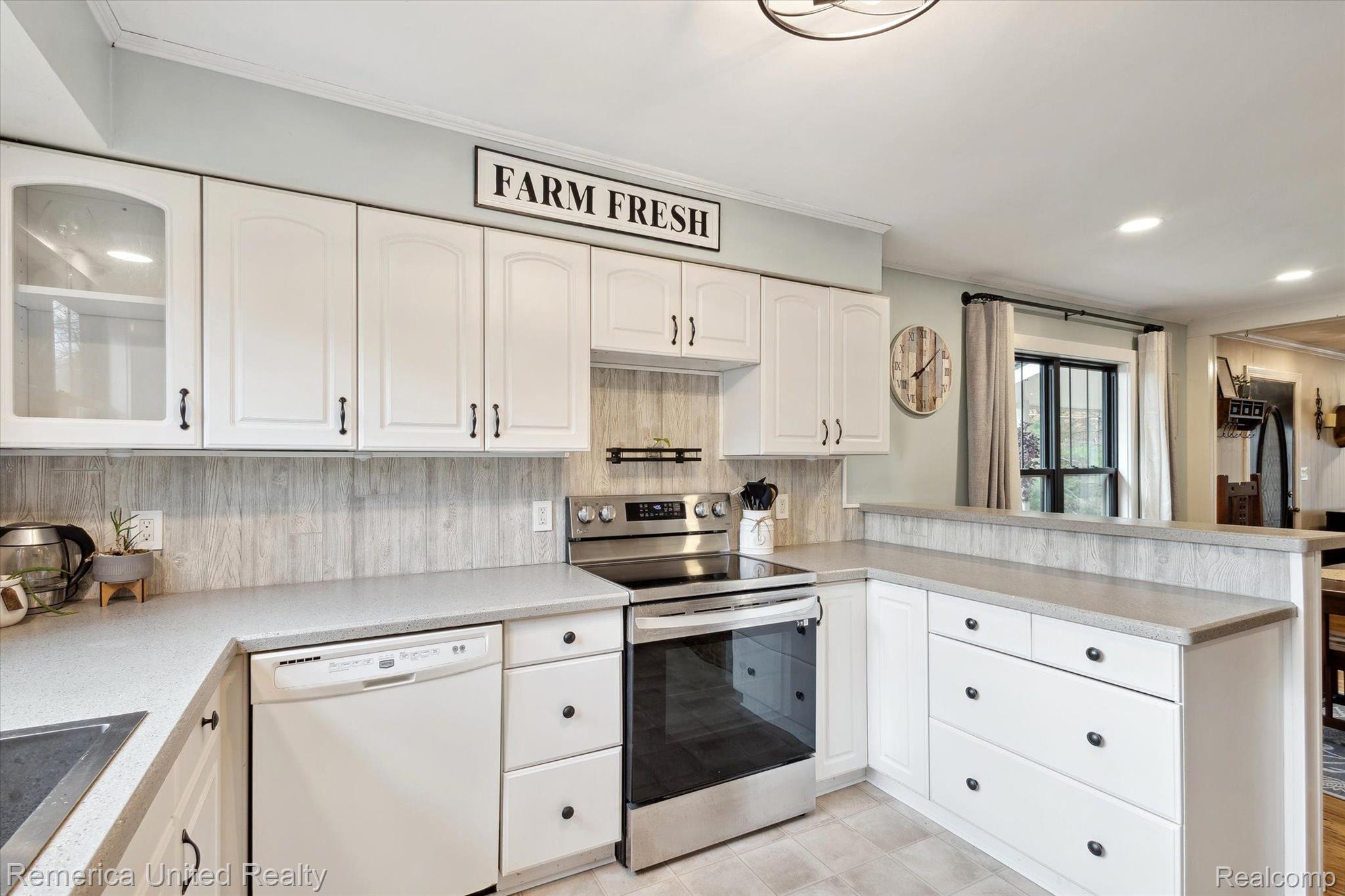 6051 Dutcher Road Howell, MI 48843 - Photo 7 of 42 Gallery Image 7