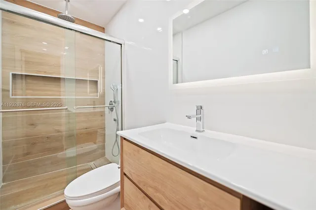 $3,400 | 16681 Northeast 35th Avenue, Unit 3, North Miami Beach, FL 33160