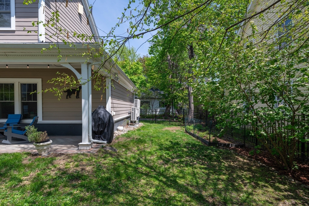 66 Maynard Road Northampton, MA 01060 - Photo 8 of 36 Gallery Image 8