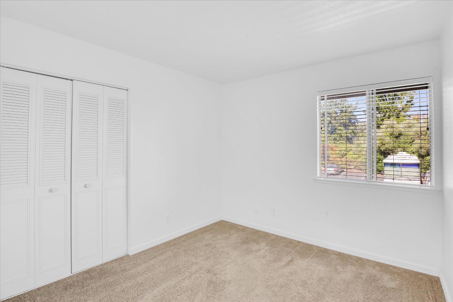 2200 Kimwood Lane Rancho Cordova, CA 95670 - Photo 14 of 26 a view of a big room with windows