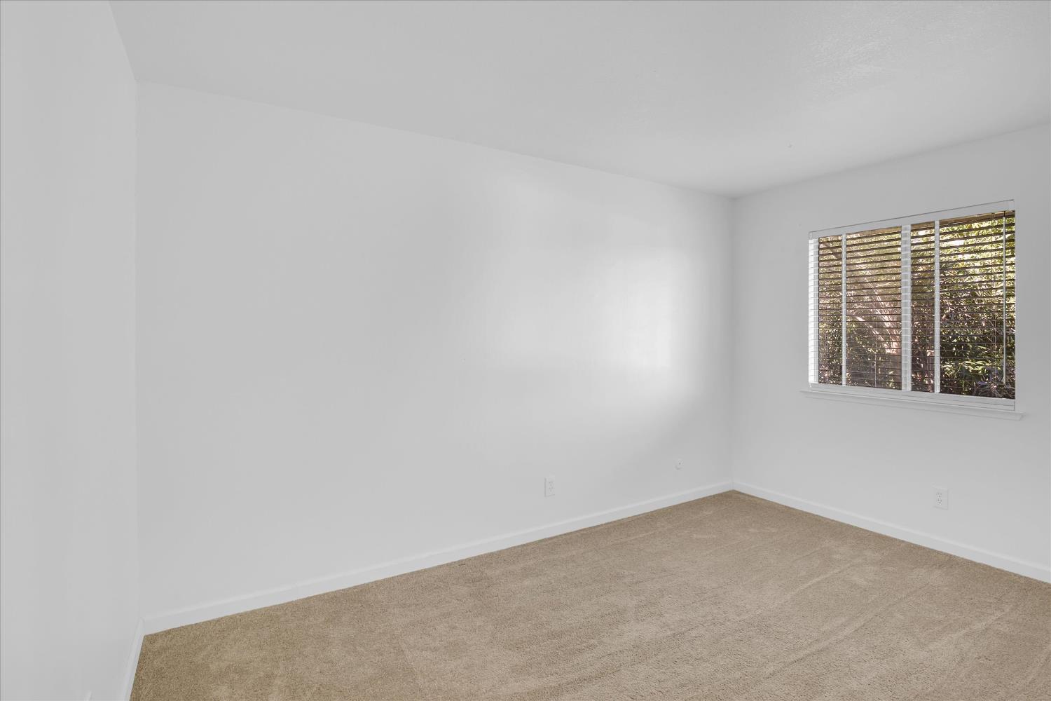 2200 Kimwood Lane Rancho Cordova, CA 95670 - Photo 16 of 26 an empty room with a window