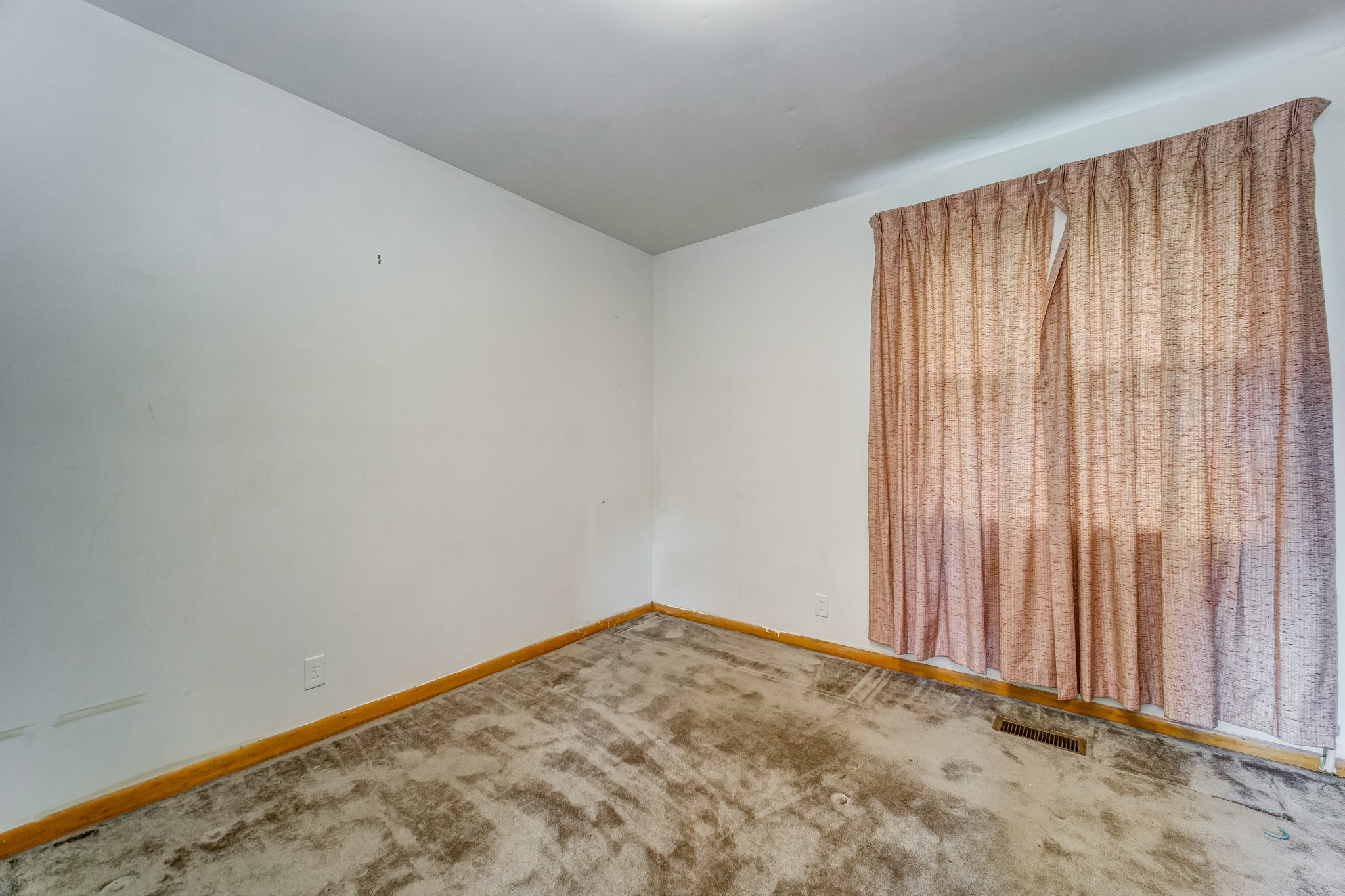 1377 Deal Road Burns, TN 37029 - Photo 24 of 47 an empty room with a window