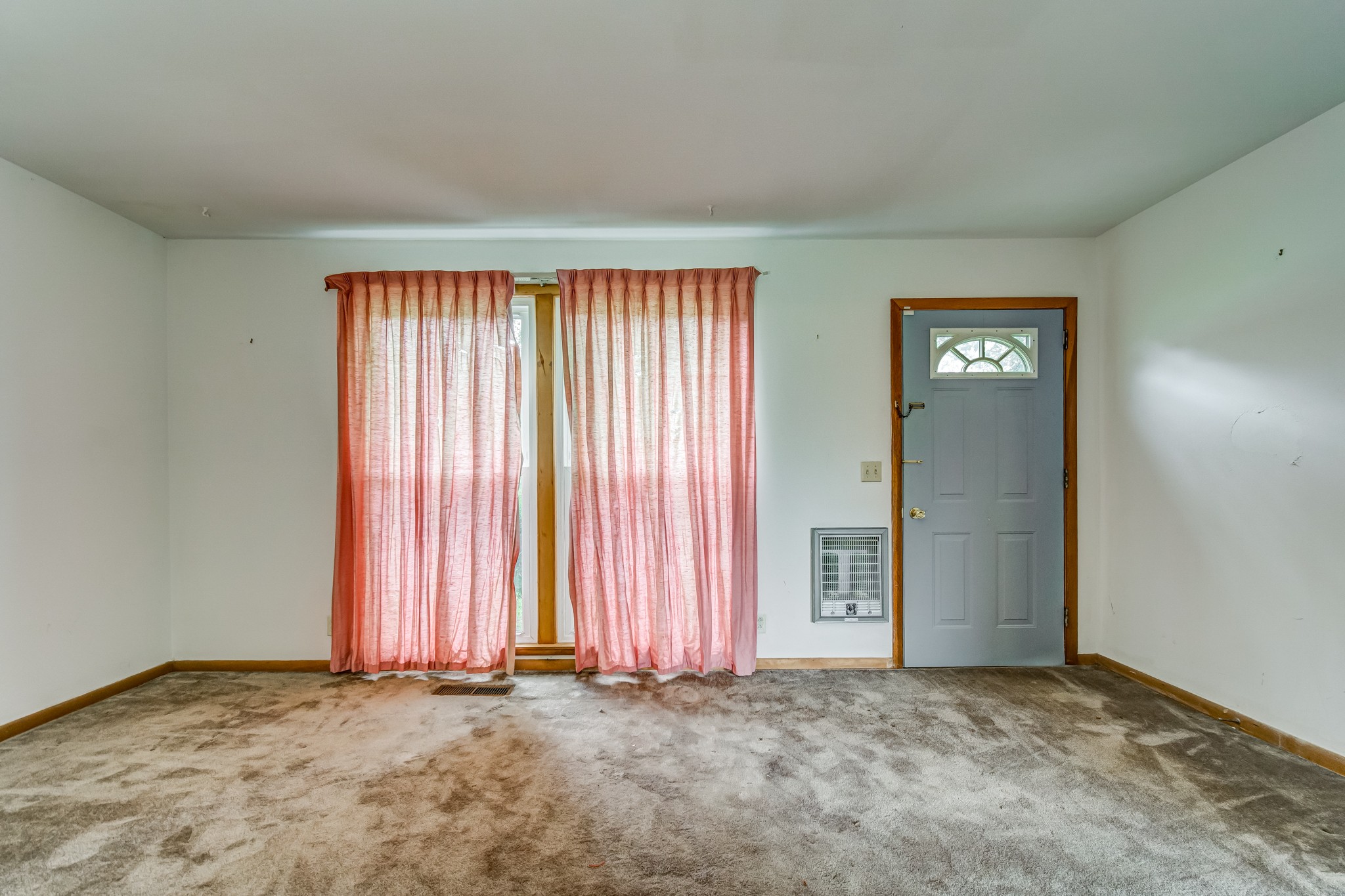 1377 Deal Road Burns, TN 37029 - Photo 9 of 47 an empty room with windows