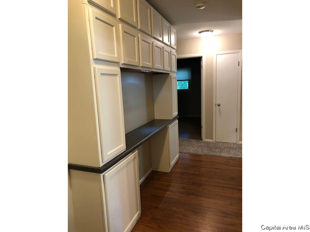 1700 West Edwards Street Springfield, IL 62704 - Photo 9 of 30