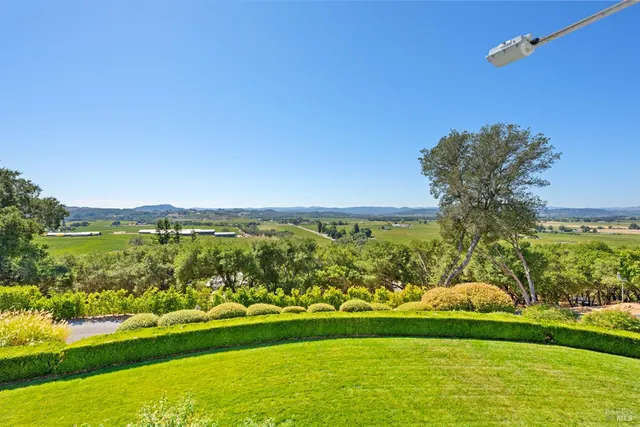 $8,750,000 | 4395 Pine Flat Road, Healdsburg, CA 95448