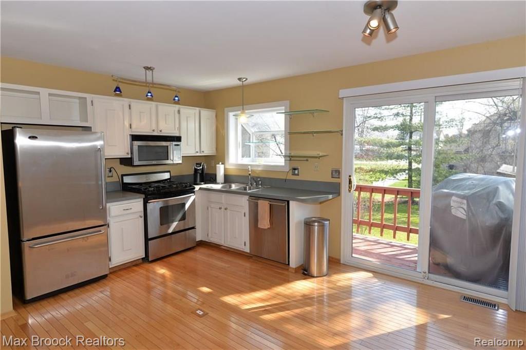 3971 Mildred Avenue Rochester Hills, MI 48309 - Photo 7 of 10
