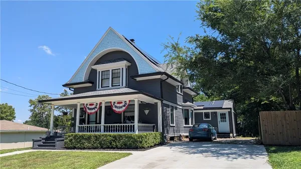 $374,000 | 315 Southeast Grand Avenue, Lee's Summit, MO 64063