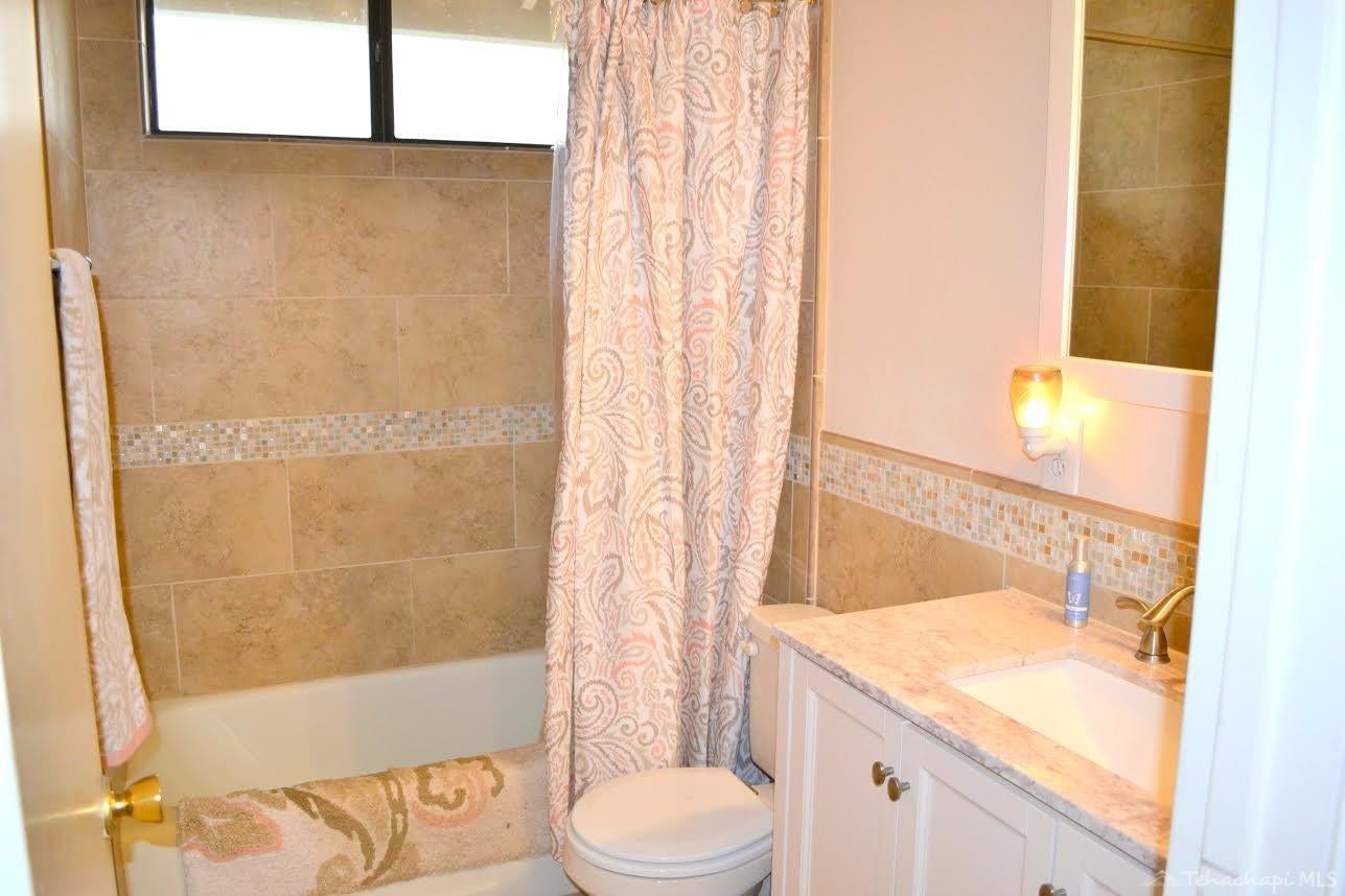 25905 Bear Valley Road Tehachapi, CA 93561 - Photo 12 of 23 Gallery Image 12