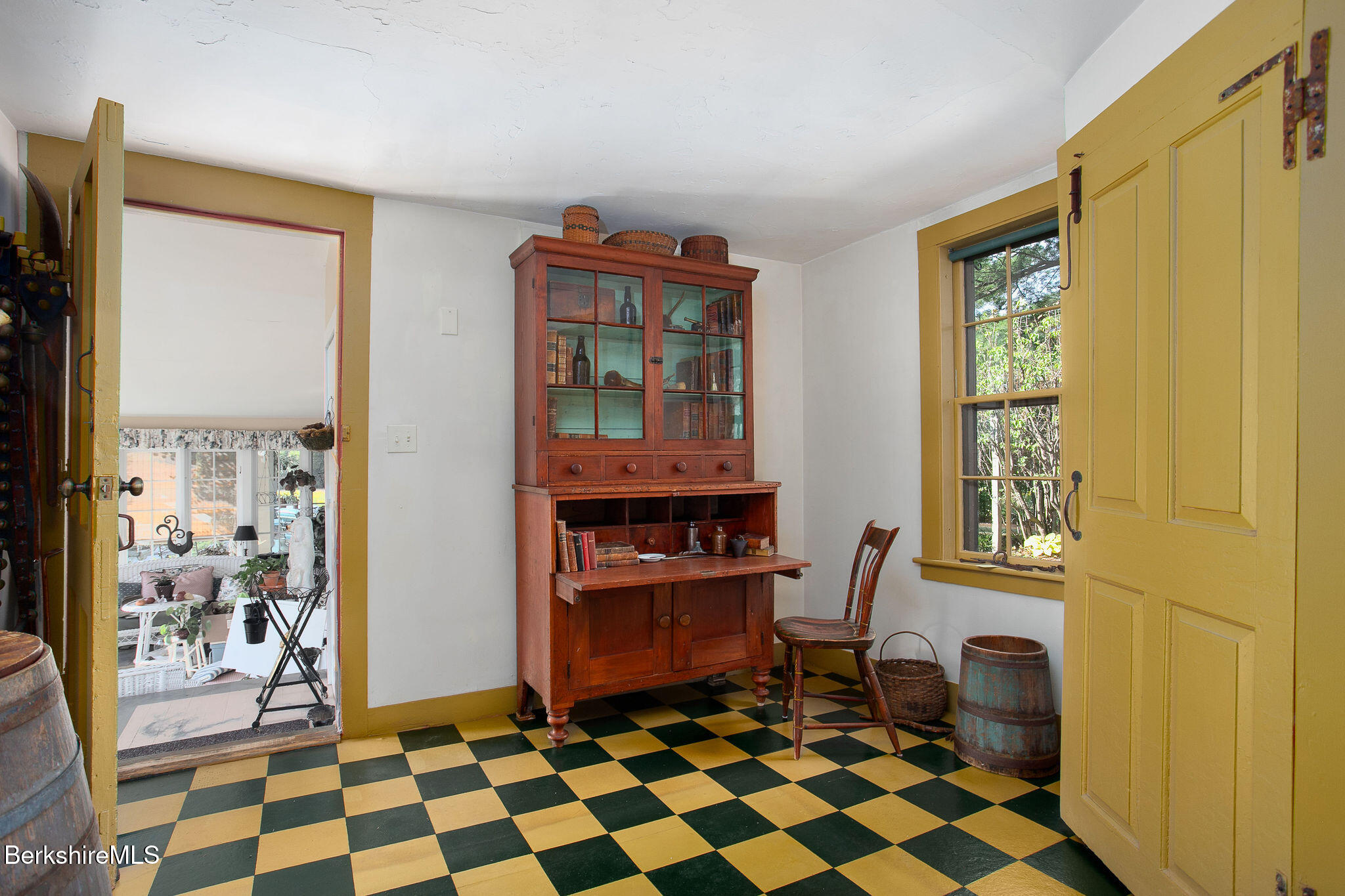 18 Goodrich Street Stockbridge, MA 01262 - Photo 15 of 63 0003