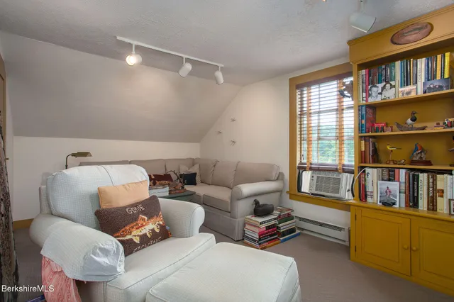 $1,300,000 | 18 Goodrich Street, Stockbridge, MA 01262