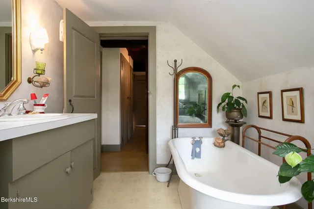 $1,300,000 | 18 Goodrich Street, Stockbridge, MA 01262