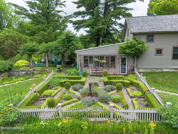 $1,300,000 | 18 Goodrich Street, Stockbridge, MA 01262