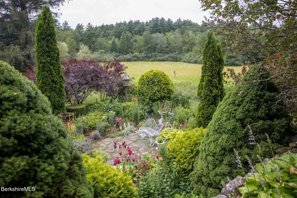 $1,300,000 | 18 Goodrich Street, Stockbridge, MA 01262