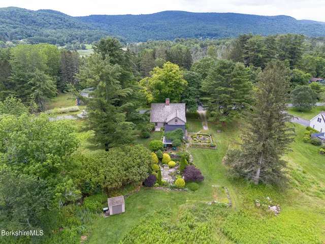 $1,300,000 | 18 Goodrich Street, Stockbridge, MA 01262