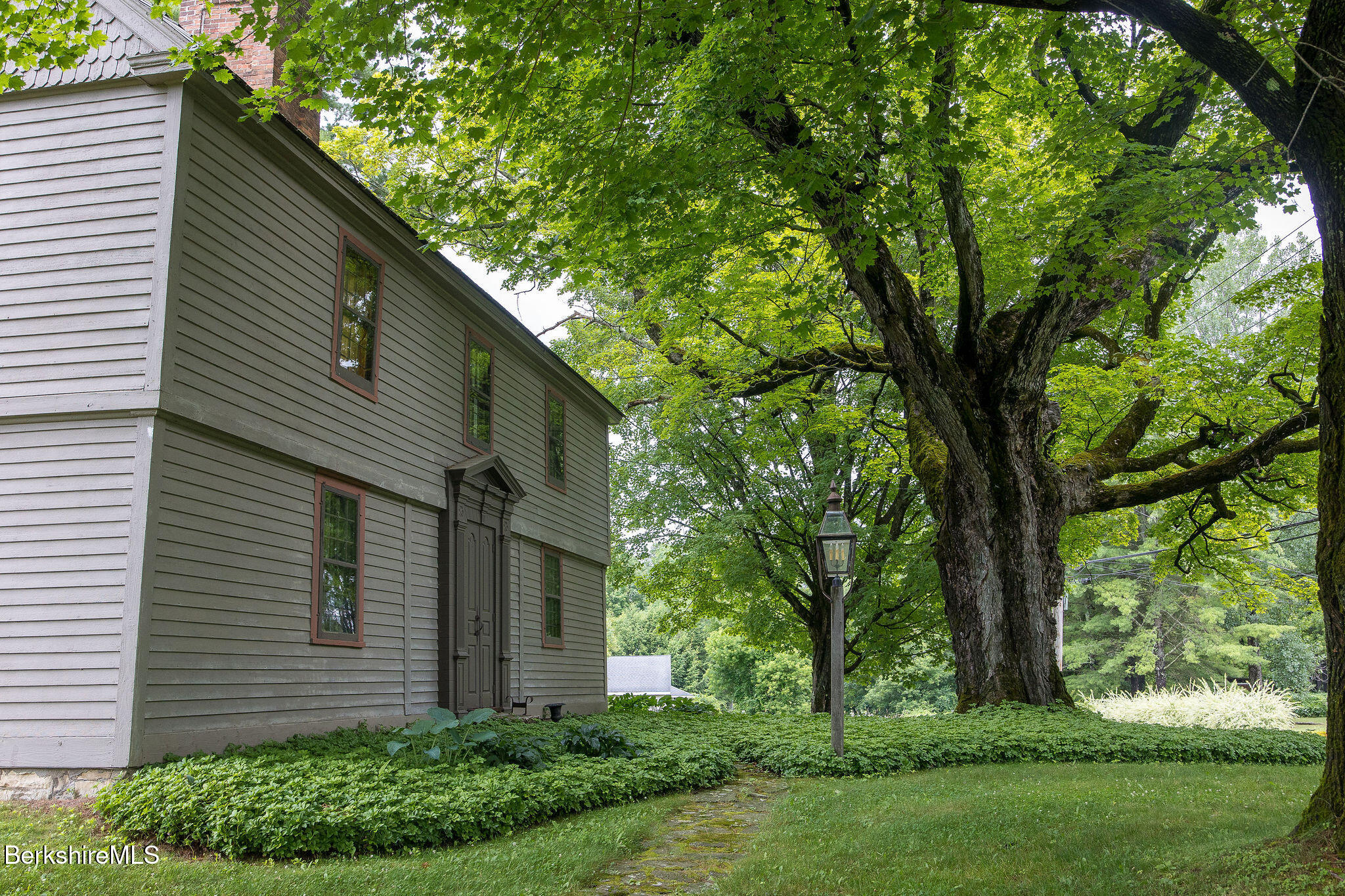 18 Goodrich Street Stockbridge, MA 01262 - Photo 9 of 63 0031