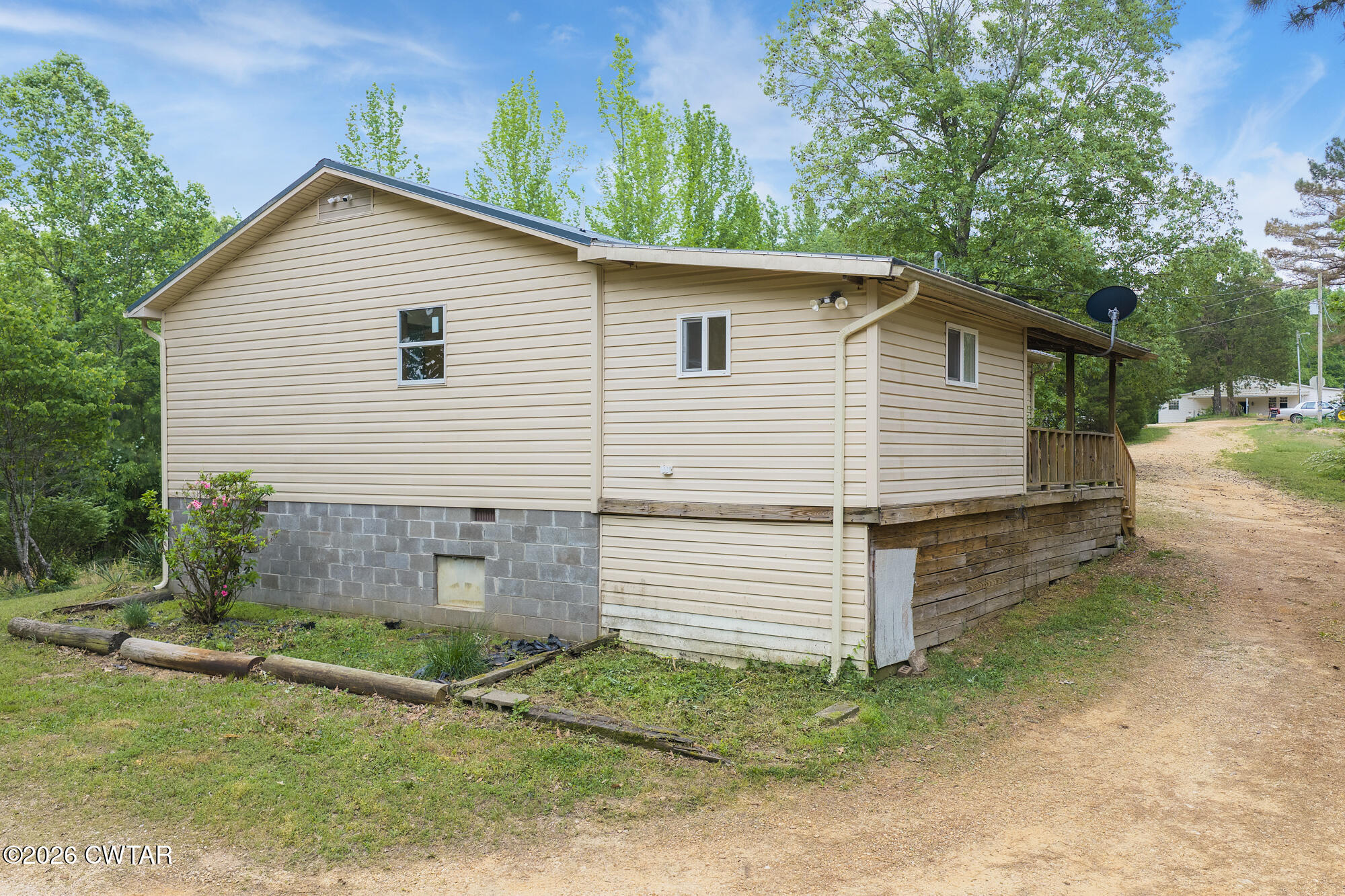 2827 Chapel Hill Road McKenzie, TN 38201 - Photo 35 of 40 a view of a house with a yard