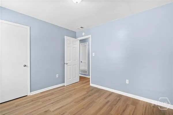 $1,375 | 2511 Oak Forest Drive, Unit B, Savannah, GA 31404