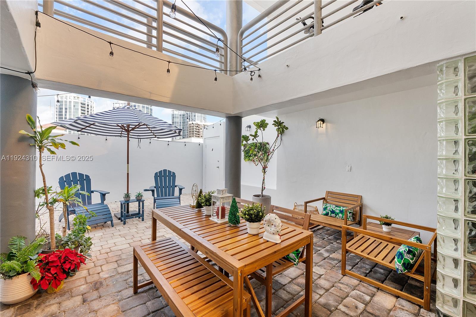 2977 McFarlane Road, Unit 9 Miami, FL 33133 - Photo 34 of 41 a view of a dining room with furniture