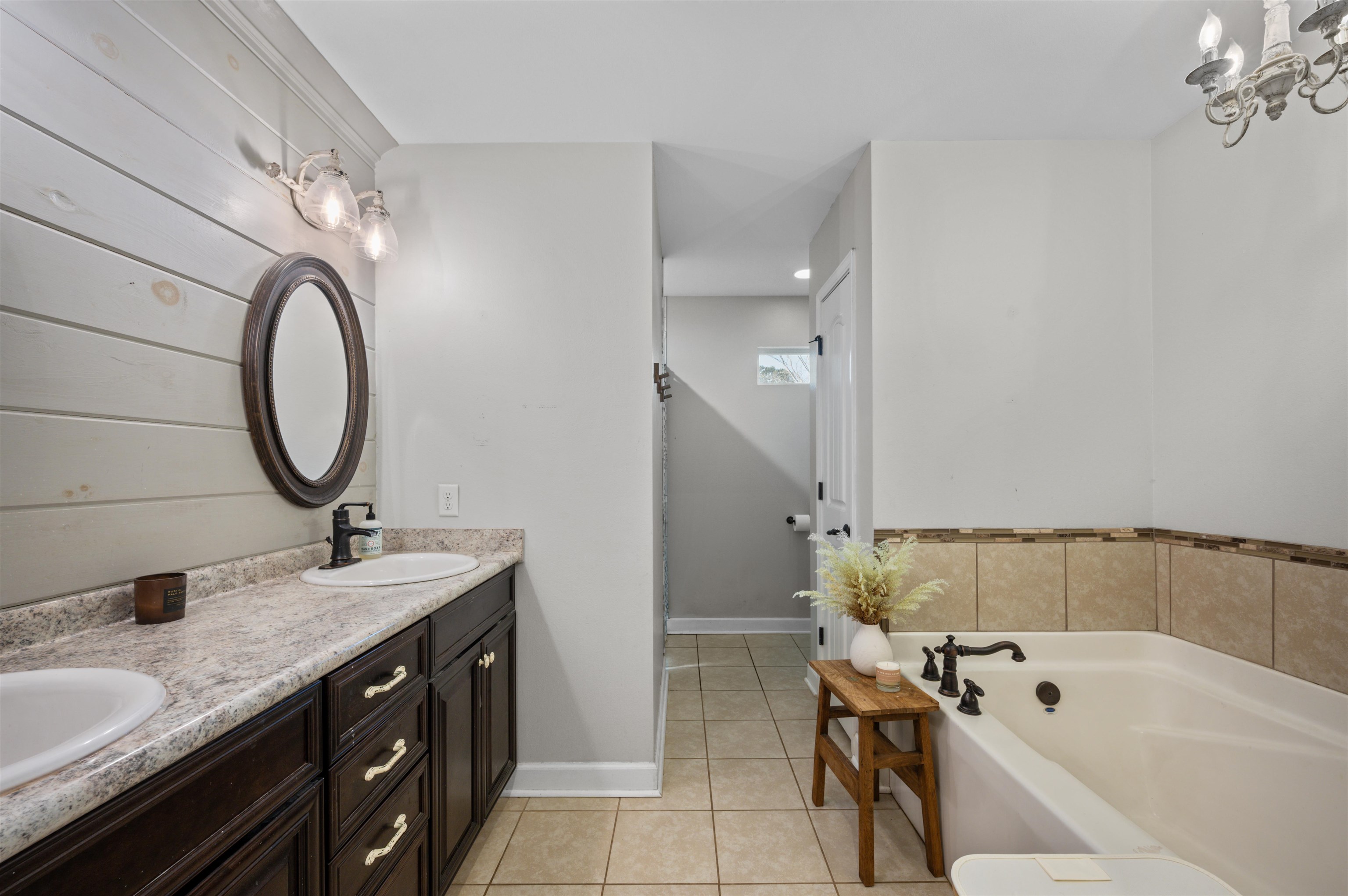22370 Buck Road Robertsdale, AL 36567 - Photo 15 of 31 bathroom