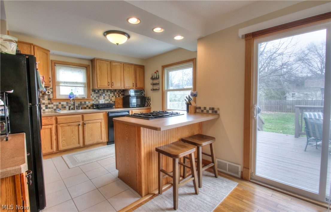 1383 Sunview Road Lyndhurst, OH 44124 - Photo 12 of 34
