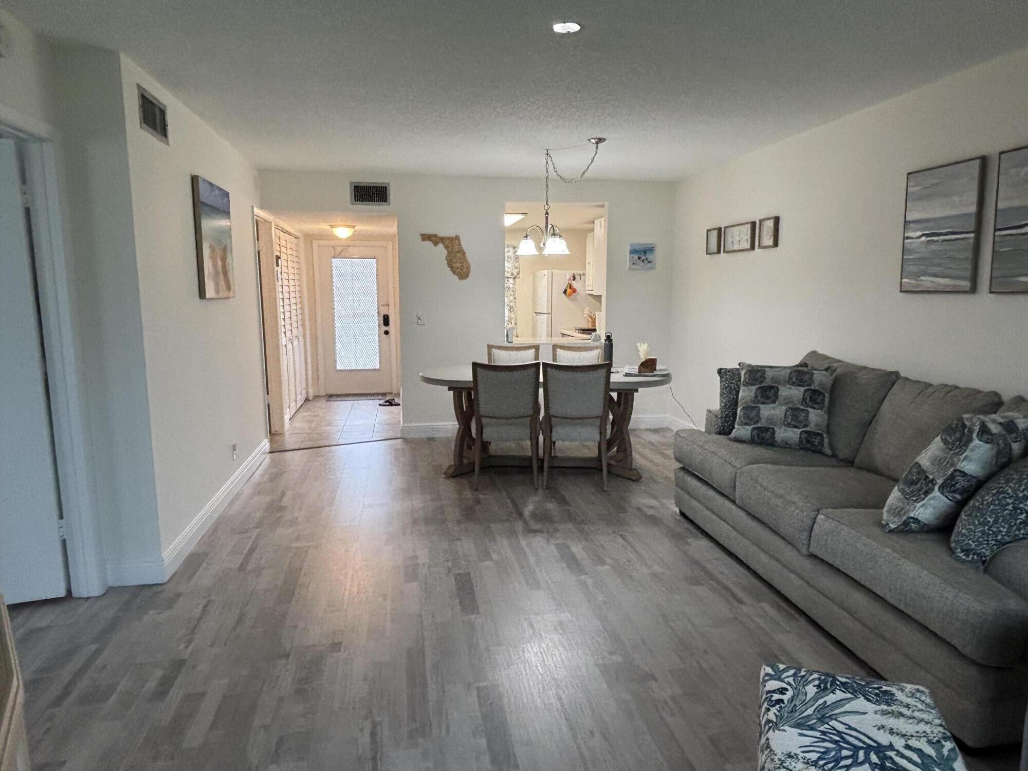 33 Abbey Lane, Unit 106 Delray Beach, FL 33446 - Photo 11 of 35 IMG_9600