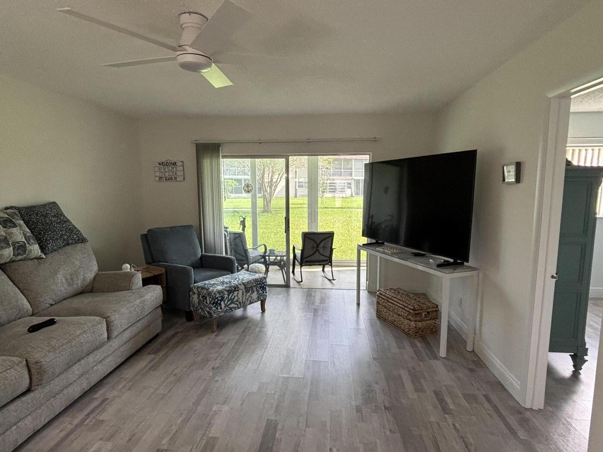 33 Abbey Lane, Unit 106 Delray Beach, FL 33446 - Photo 6 of 35 IMG_2629