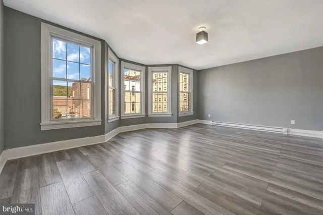 $1,700 | 128 East Broad Street, Tamaqua, PA 18252